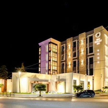 Grand White City Hotel Berat Exterior foto