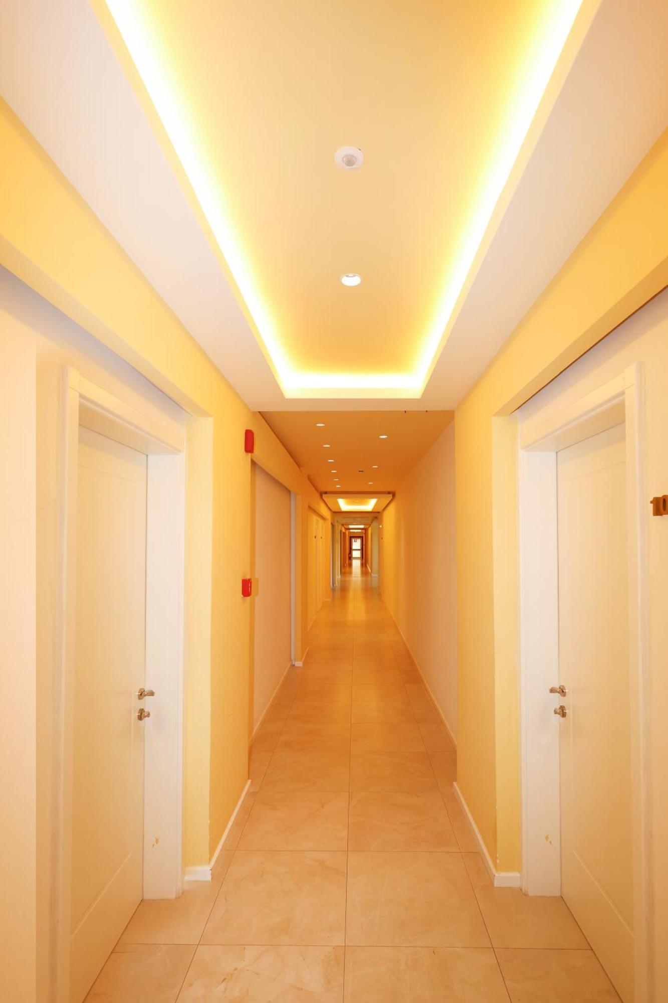 Grand White City Hotel Berat Exterior foto