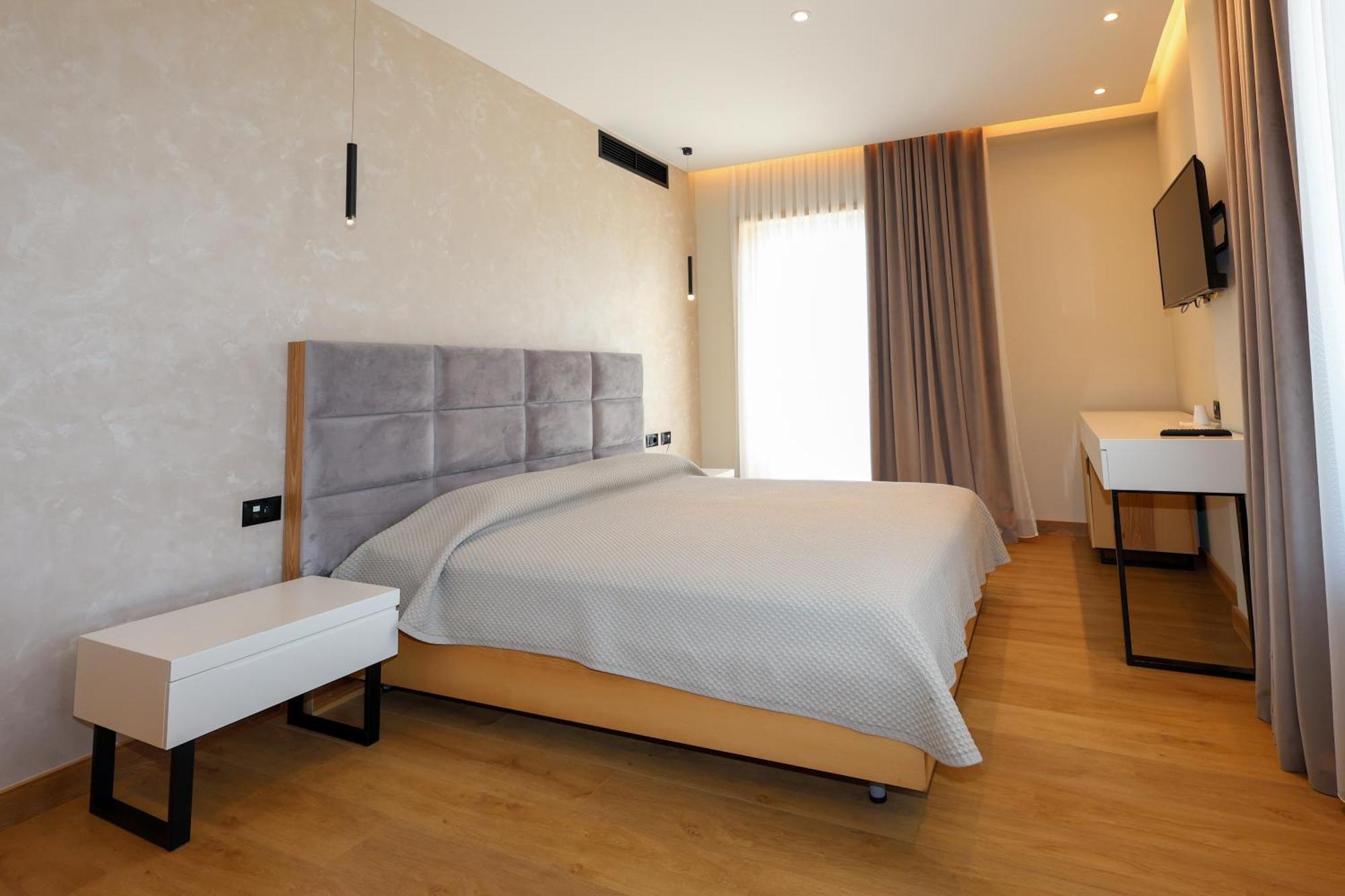 Grand White City Hotel Berat Exterior foto