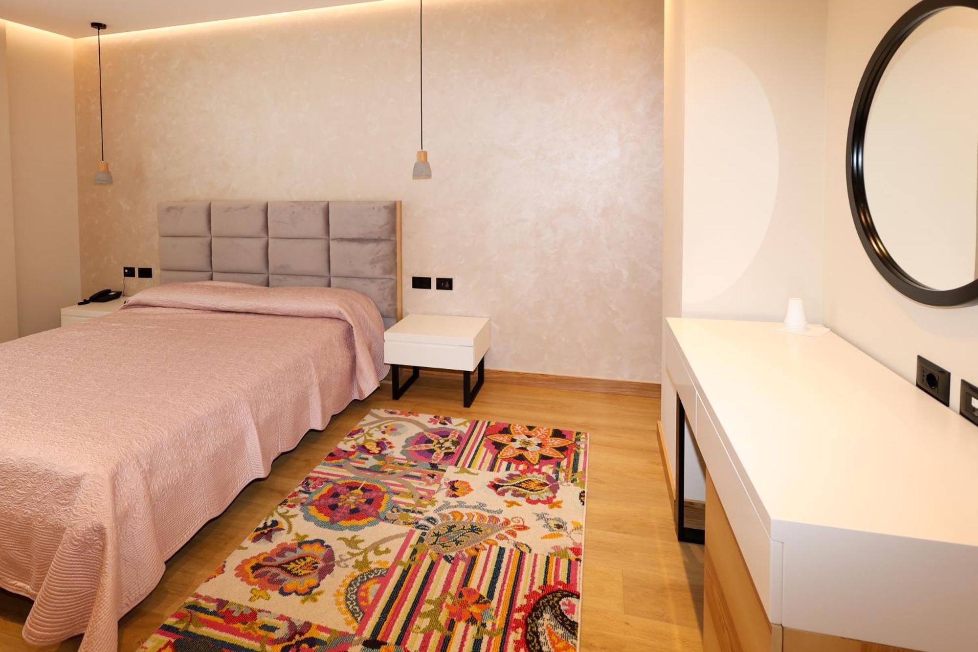 Grand White City Hotel Berat Exterior foto