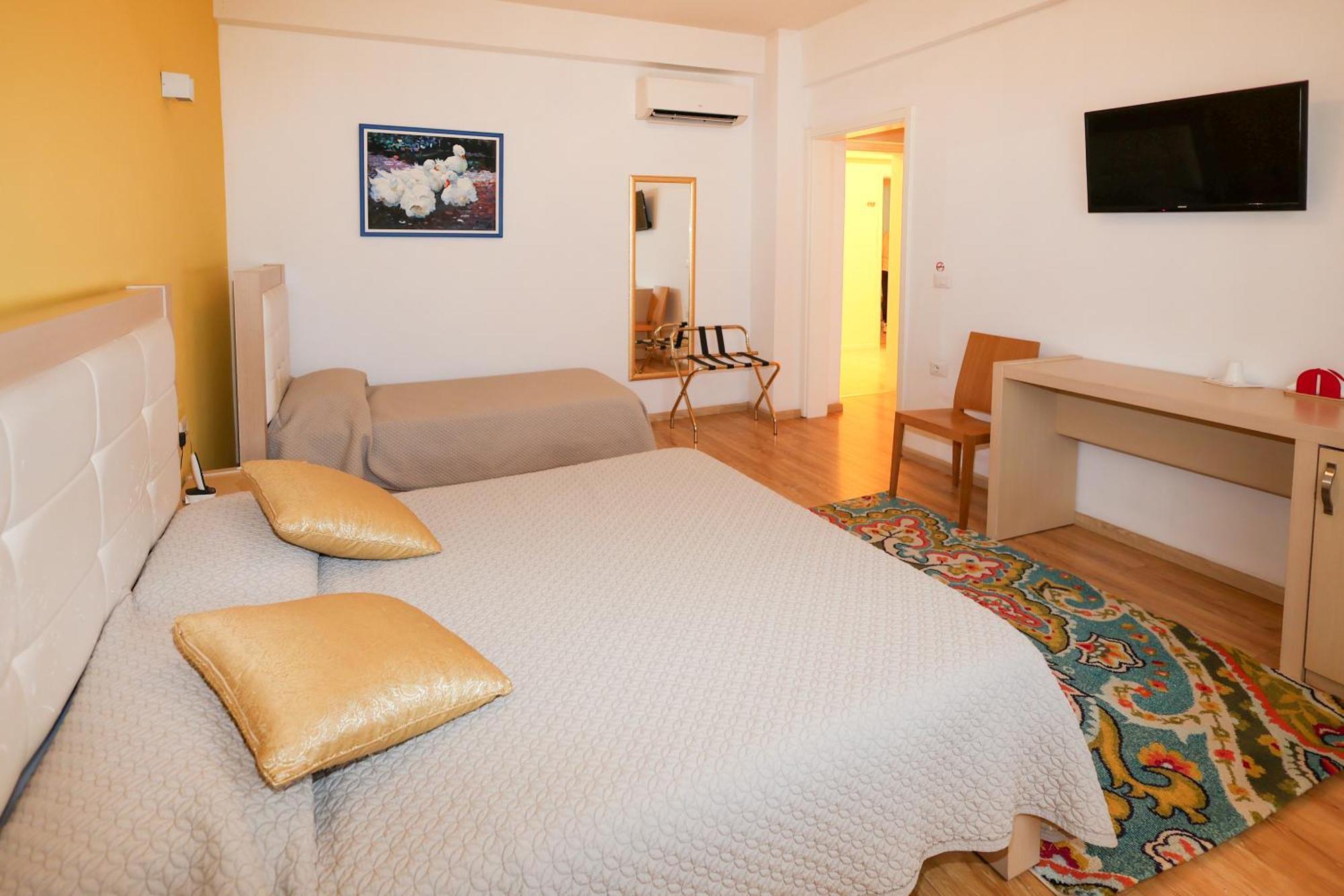 Grand White City Hotel Berat Exterior foto