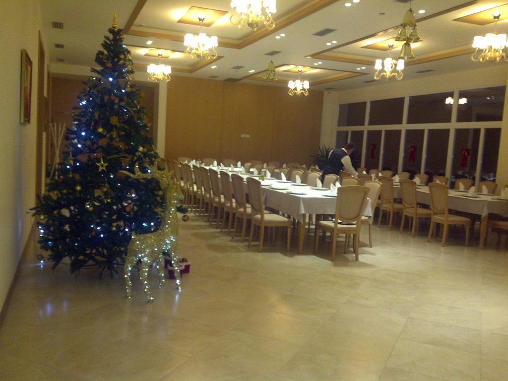 Grand White City Hotel Berat Exterior foto
