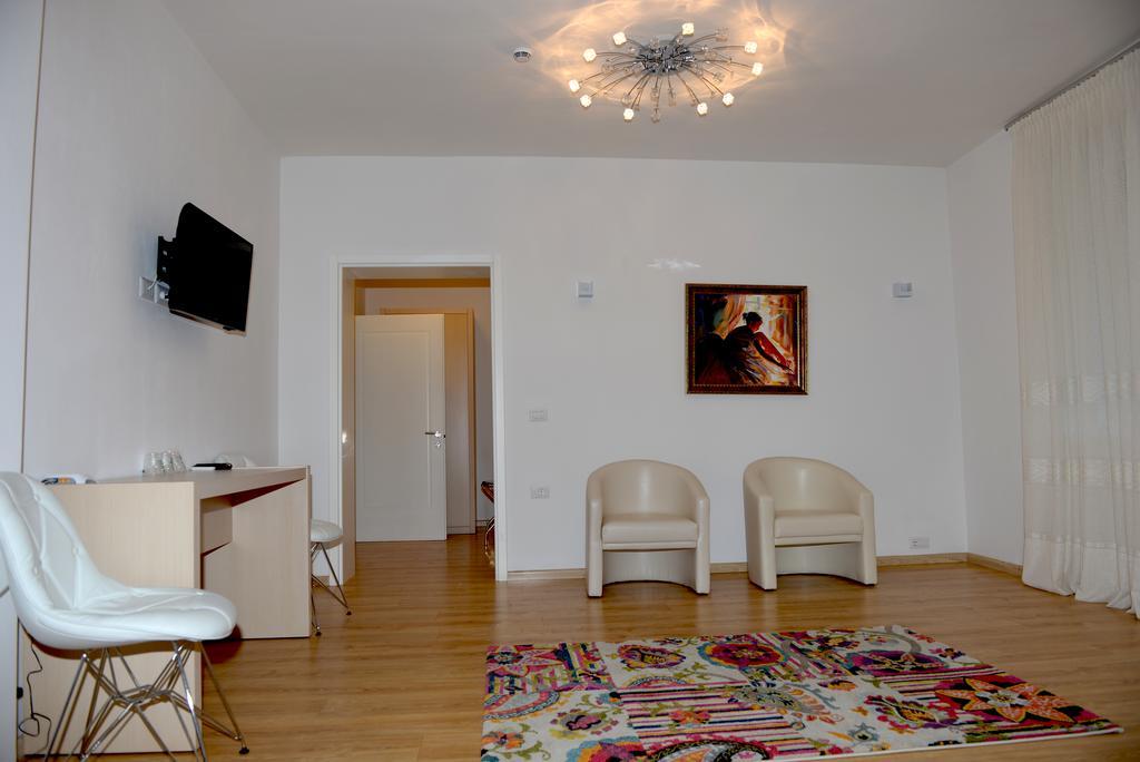 Grand White City Hotel Berat Exterior foto