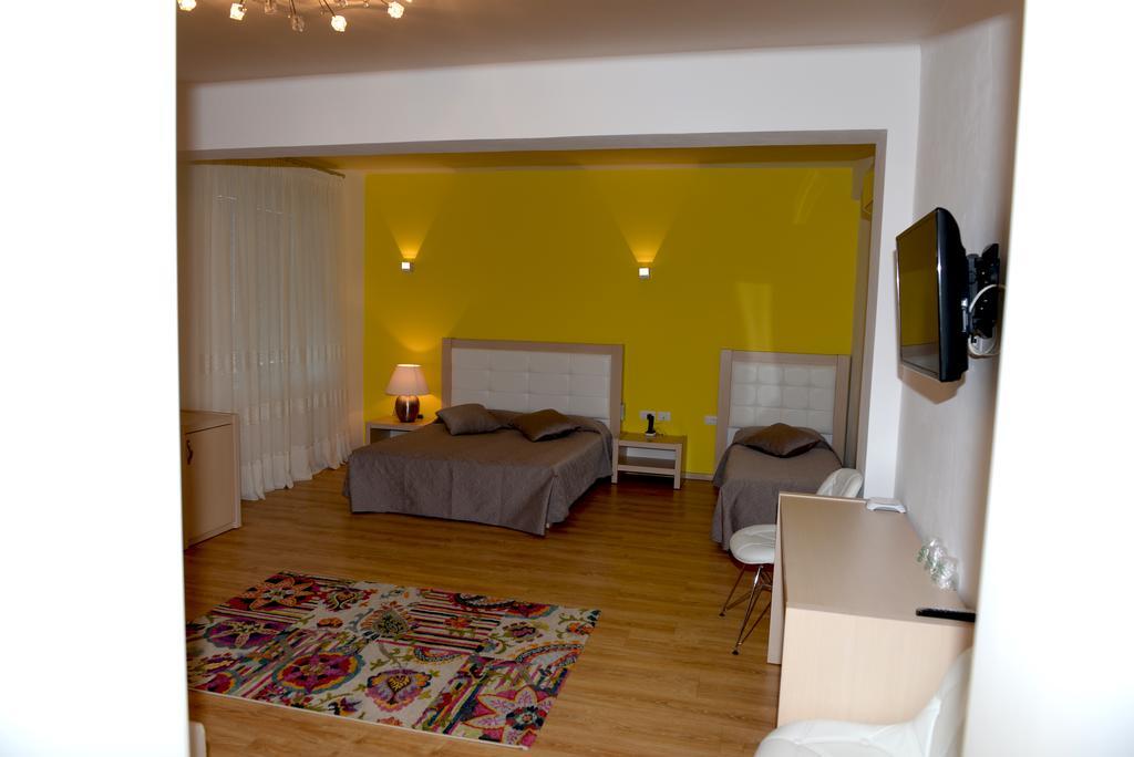 Grand White City Hotel Berat Exterior foto