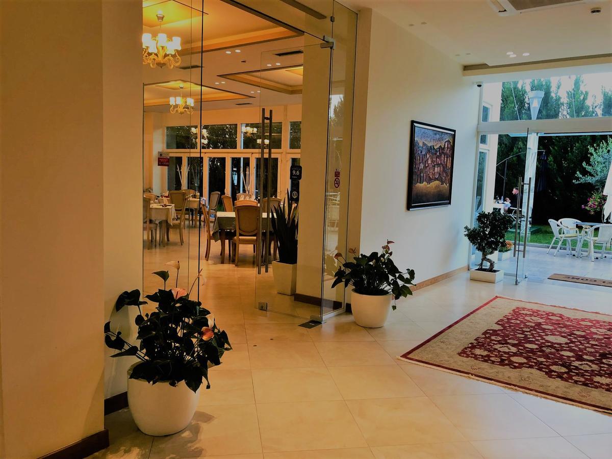 Grand White City Hotel Berat Exterior foto